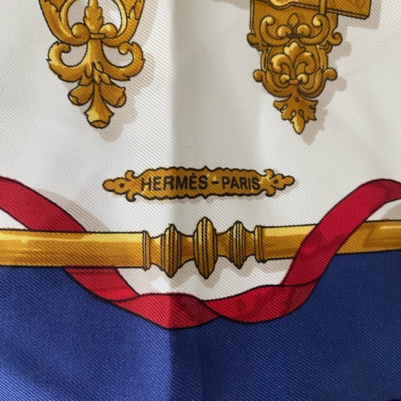 Vintage hermes scarf - Picture 3 of 9